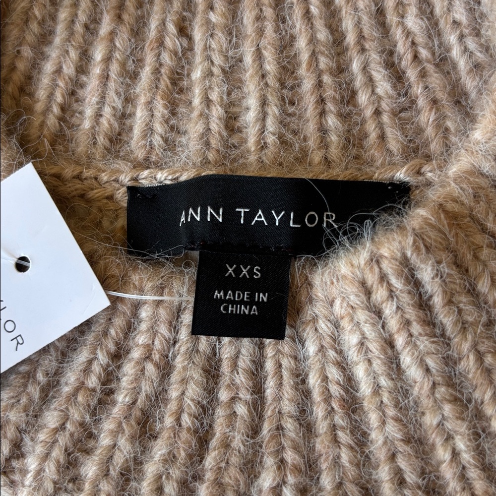 NWT Ann Taylor Houndstooth Sweater - Cream and Tan XXS - Picture 4 of 5